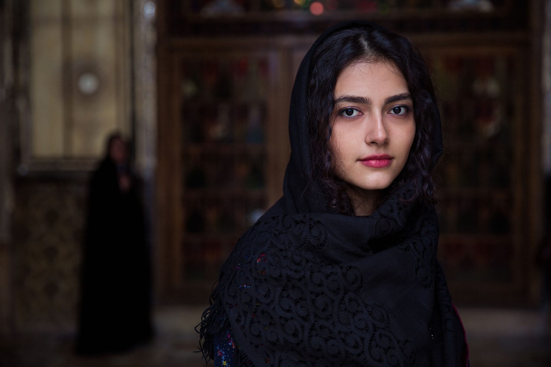 Iranian woman portrait photography in color by mihaela noroc, the atlas of beauty series