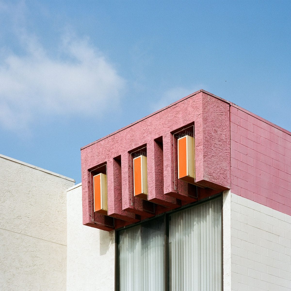 architecture color photography aesthetic and utilitarian effect in the greater Los Angeles area by Sinziana Velicescu