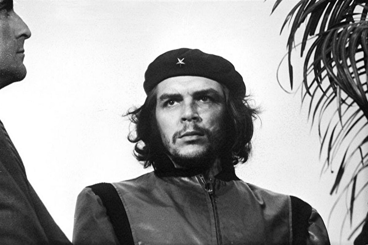 Ernesto Che Guevara, 1960 B&W Photography by Alberto Korda in Cuba