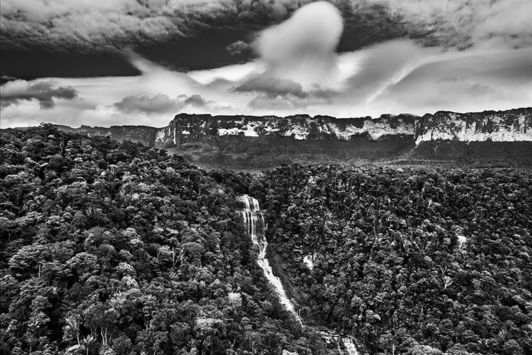 black and white landscape photo of Roraima state, Brazil, by Sebastiao Salgado