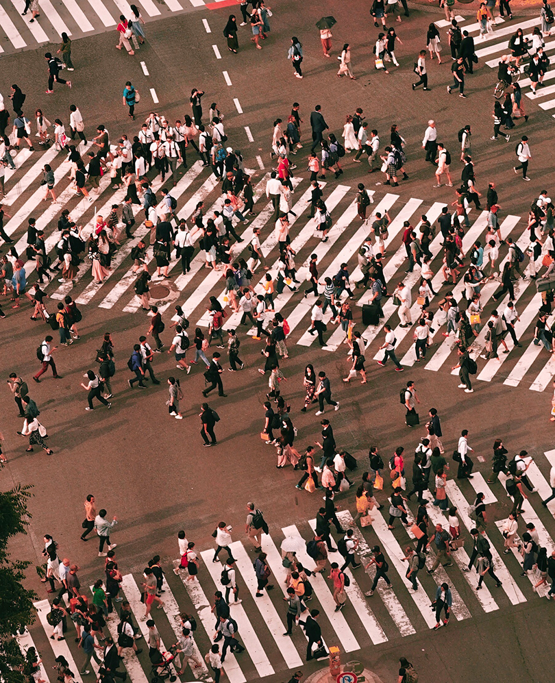 Color street photography by Pia Riverola, Shibuya Crossing Tokyo