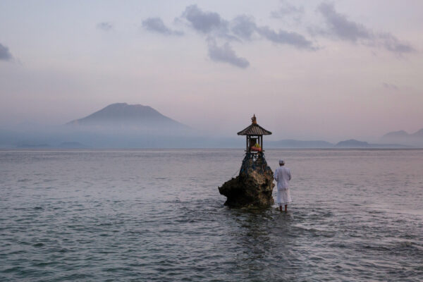 Color photography by Michael Dean Morgan, temple, Bali