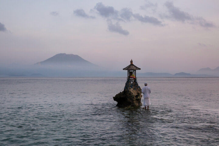 Color photography by Michael Dean Morgan, temple, Bali