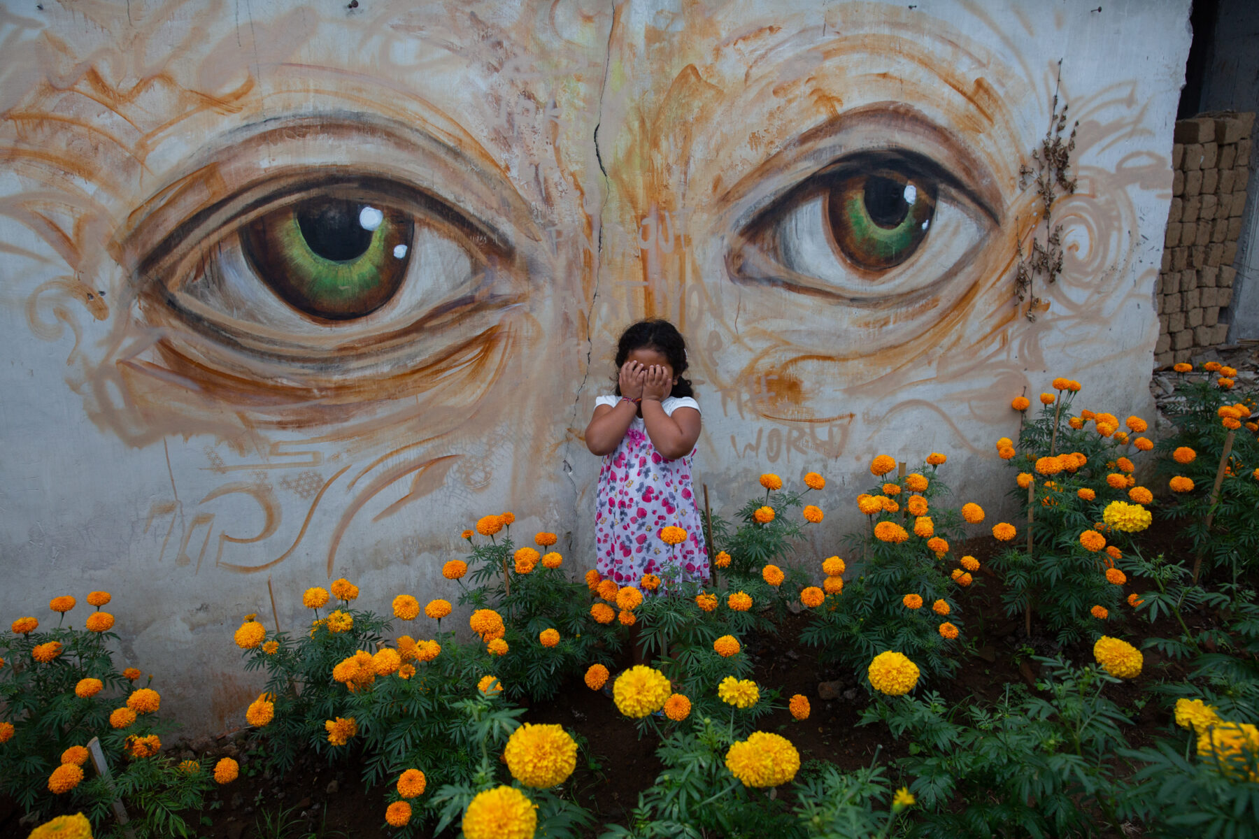 Color photography by Michael Dean Morgan, girl, flowers, Bali