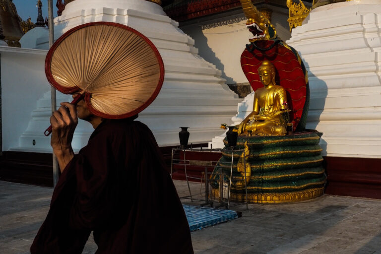 Color street photography by Andrea Torrei, Yangon, Myanmar