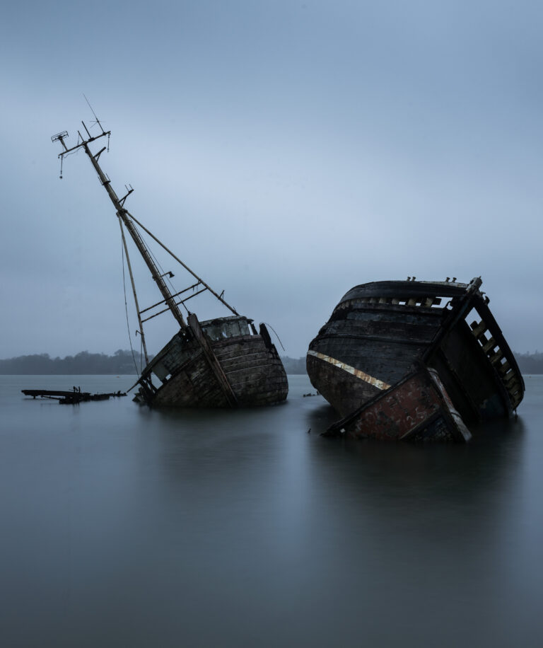 color photo of wreck ship and horizon by Benjamin Hawkins