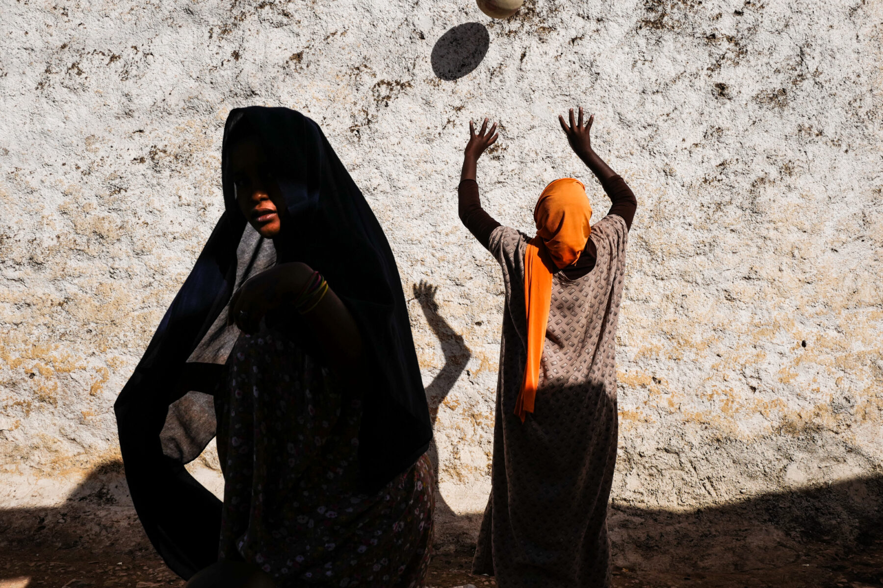 Color street photography by Andrea Torrei, Harar Jugol, Ethiopia, 2019