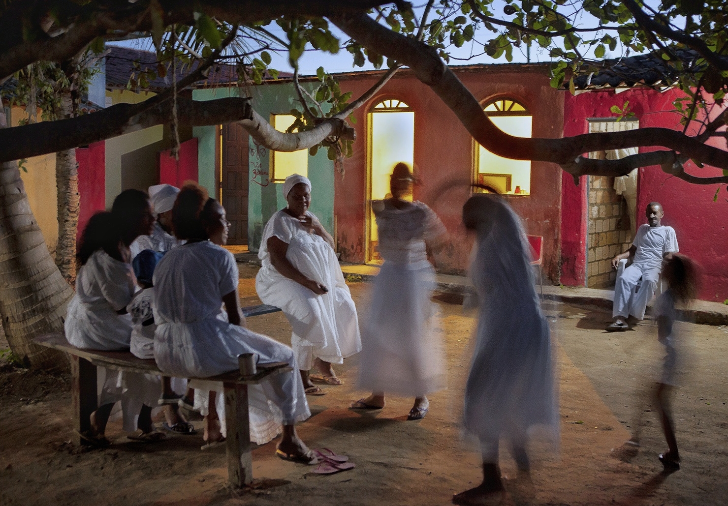 color photo of people in Brazil by Alex Almeida