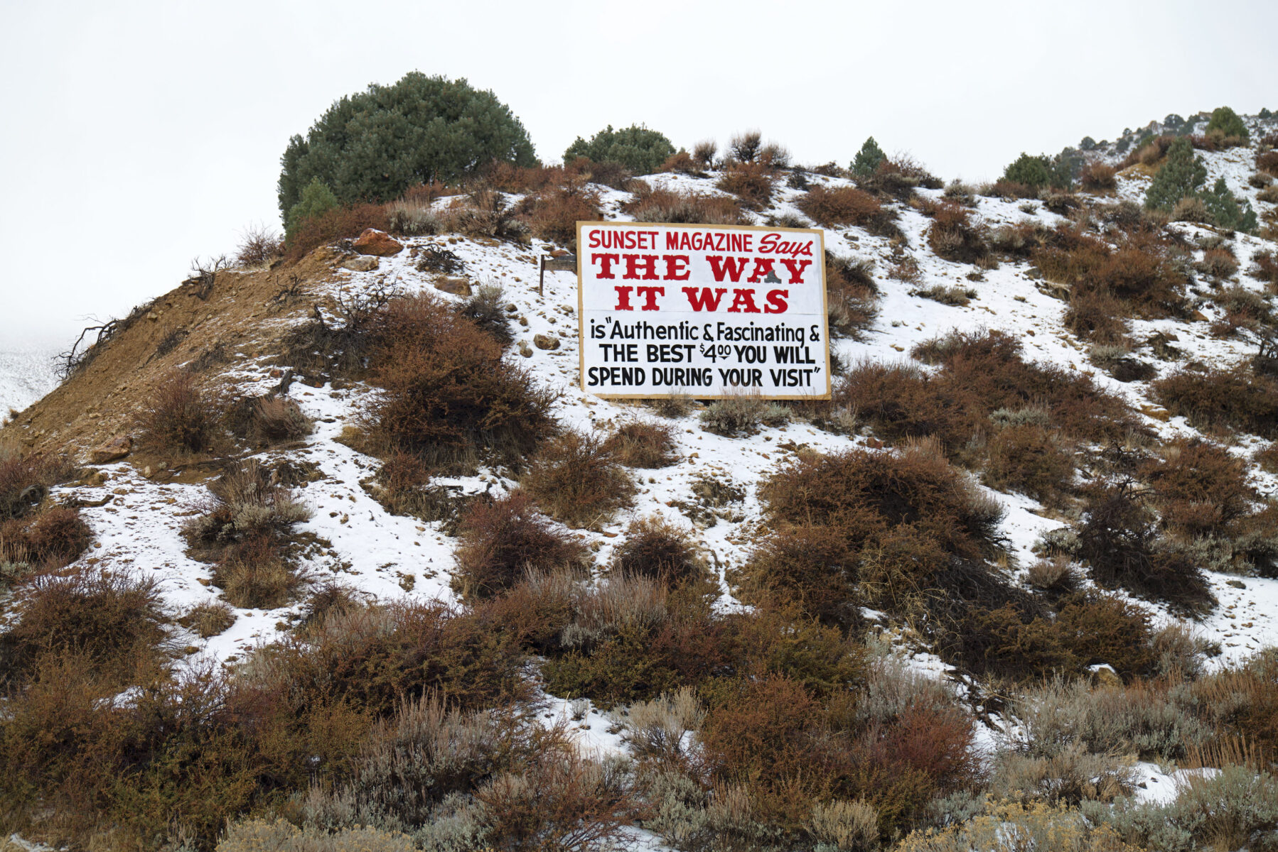 Color photography by Thomas Hoepker, sign, snow, USA