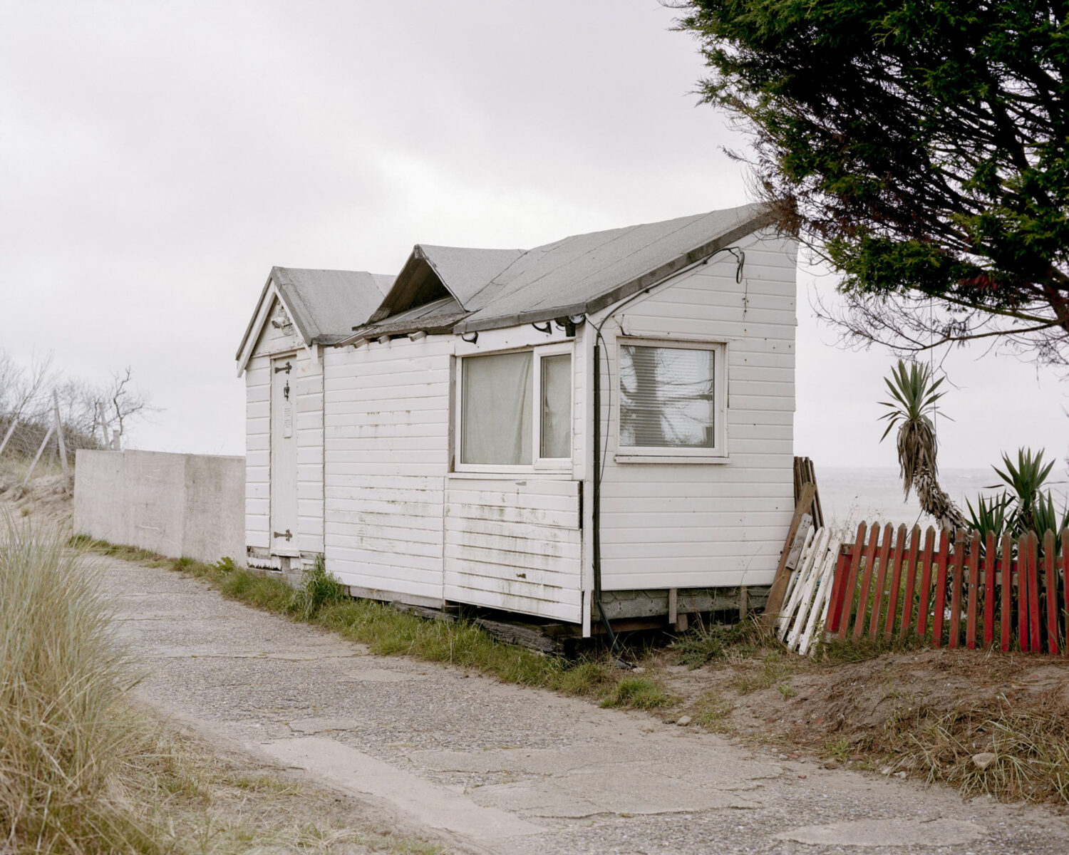 Max Miechowski, analog film, documentary photography, half a house.