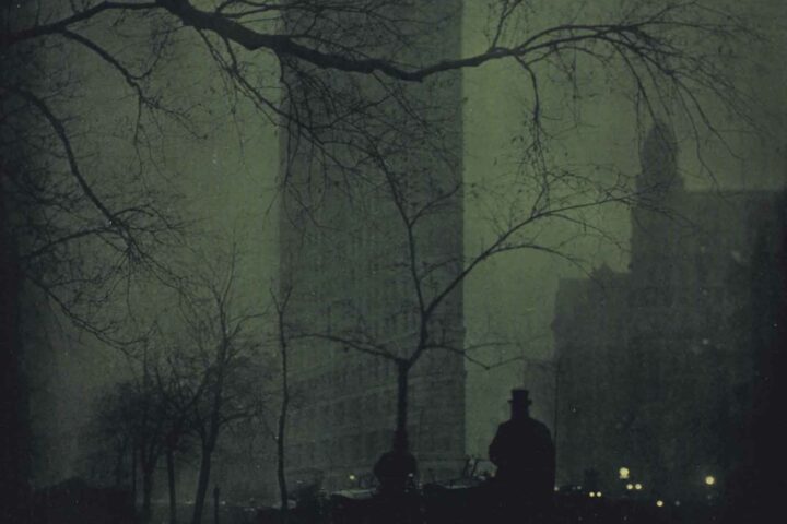 Analog color photo of New York building The Flatiron by Edward Steichen. Rare analog photograph becomes second most expensive ever sold