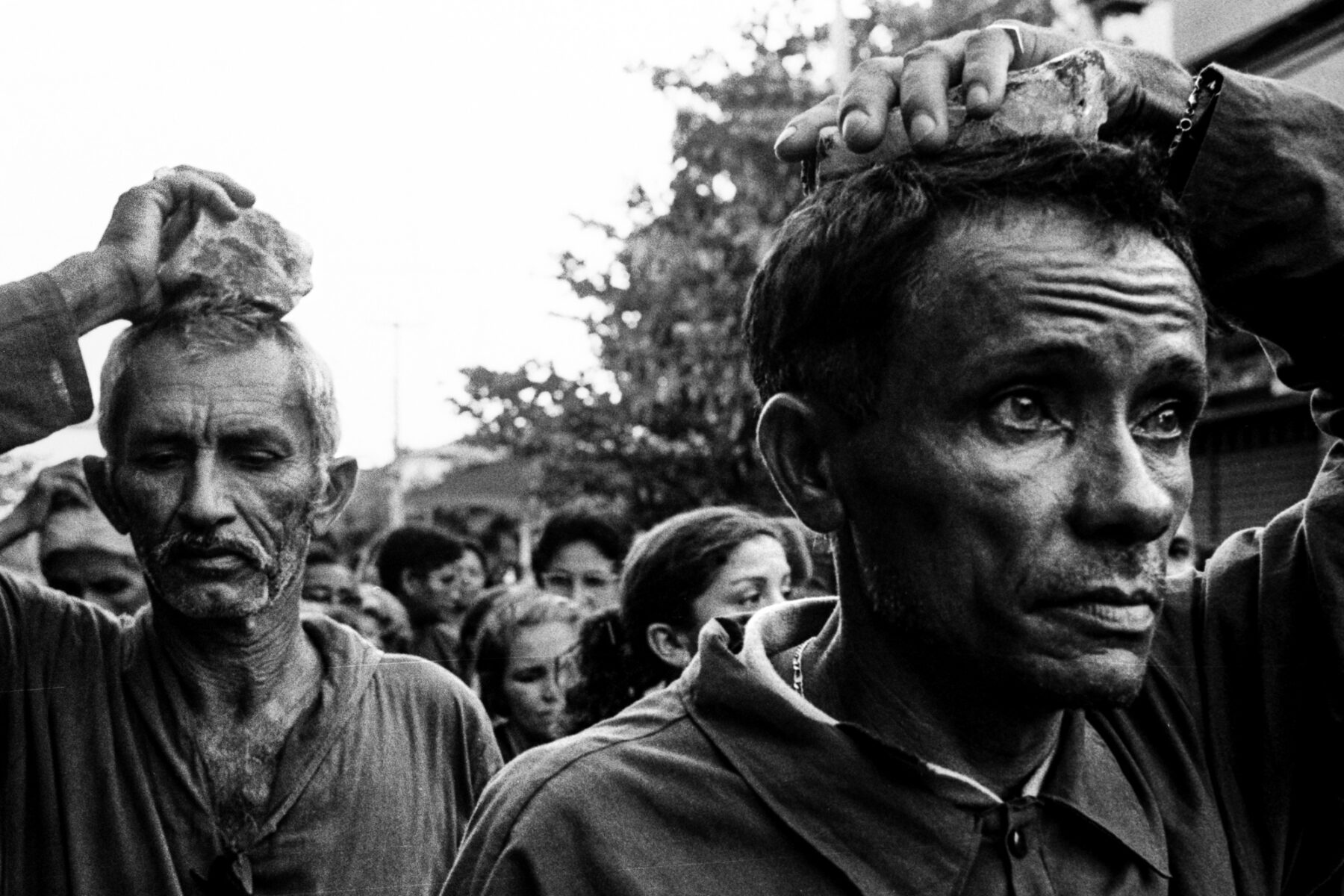 black and white documentary photography by Flavio Cannalonga, Brazil, religious