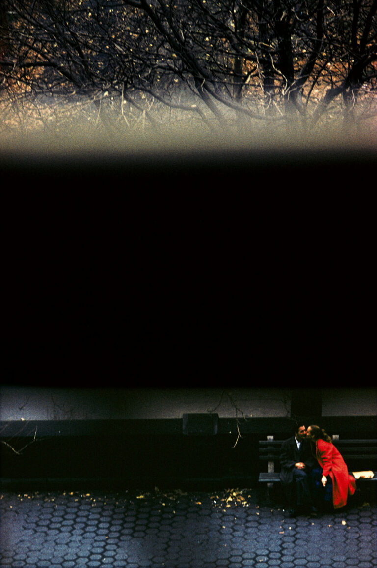 Saul Leiter street photography color, nyc, couple on bench