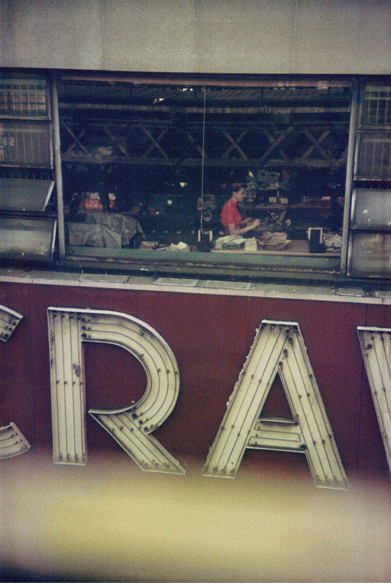 Saul Leiter street photography color, nyc,