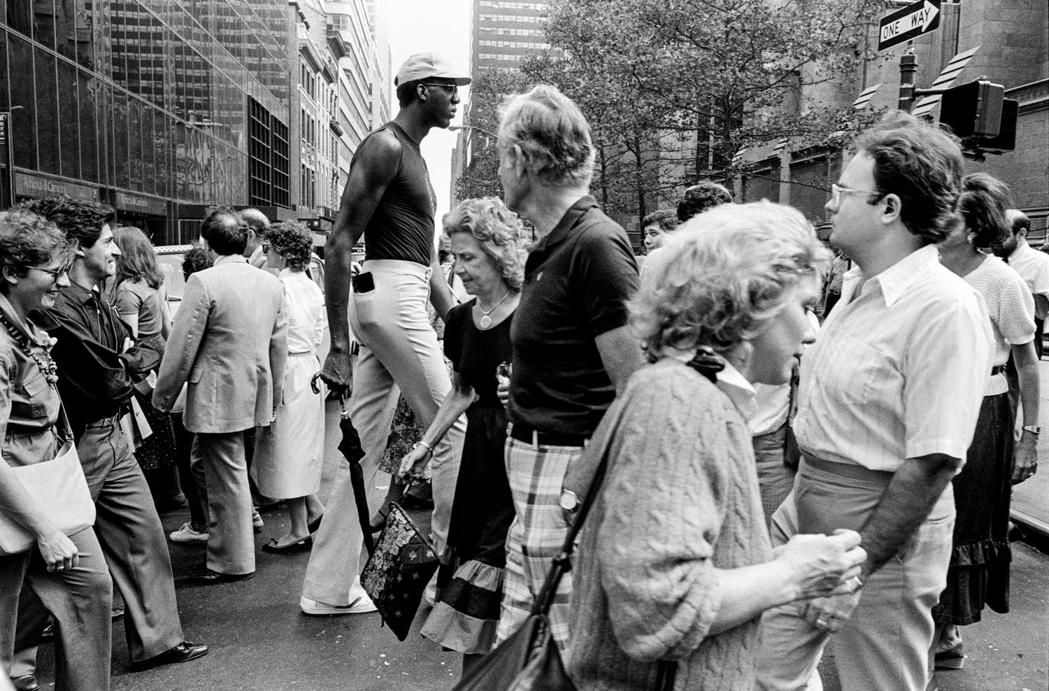 Black & white street photography by Richard Sandler