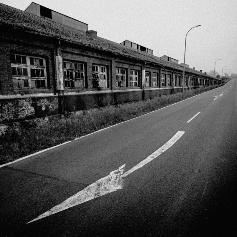 Black & white landscape photography by Adrian Vila. Abandoned factory