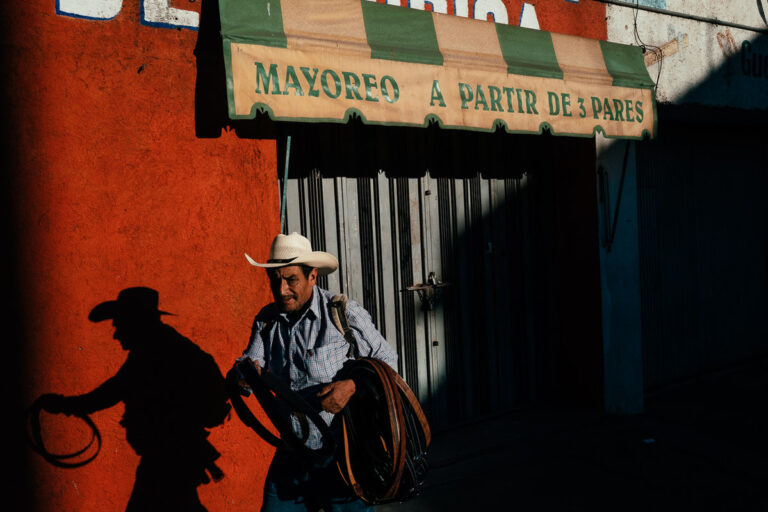 Street photography by Jonathan Jasberg, Mexico