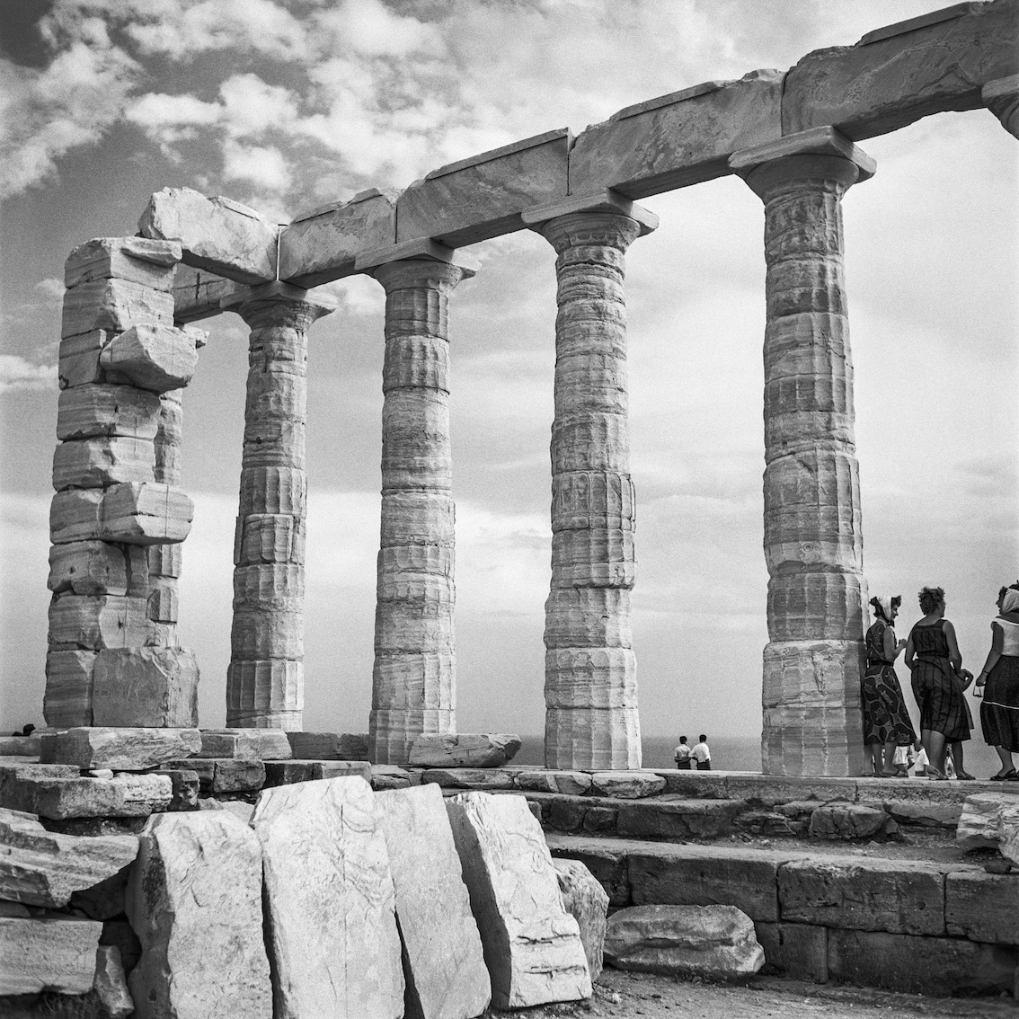 Black & white photography by Robert McCabe, Temple, Greece