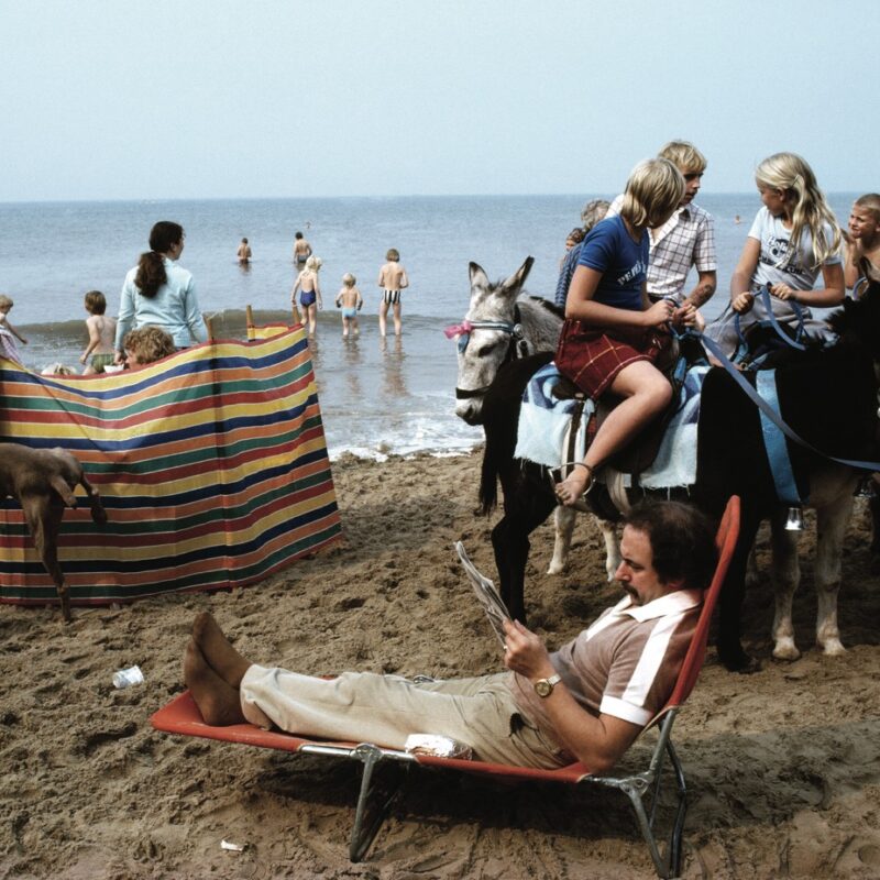 Photo of people on the beach in England in 1989