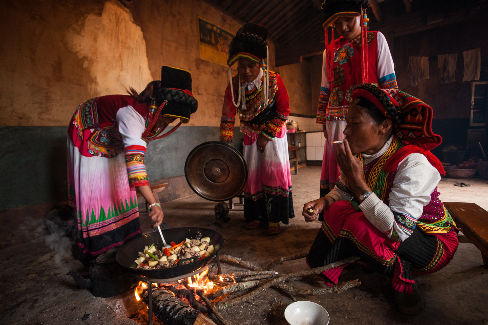 Photography by Michael Yamashita. Yi women, China