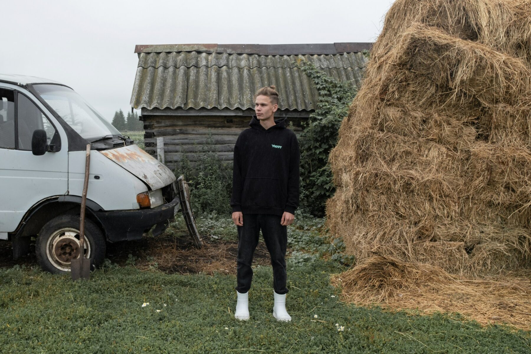 Portrait photography of young man by Ksenia Maksimova.