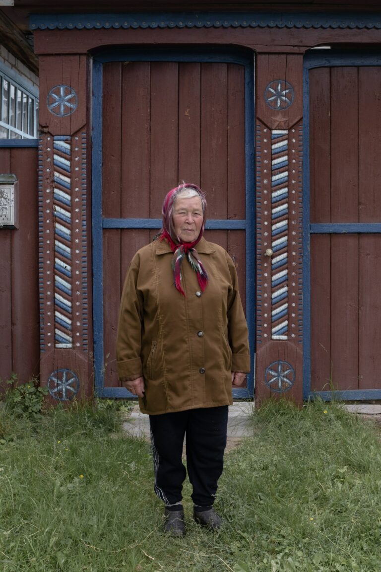 Portrait photography of an elderly woman by Kseniya Maksimova.