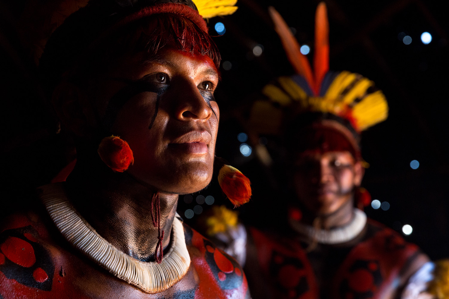 color portrait photo of Yawalapiti tribe in Brazil by Diego Baravelli